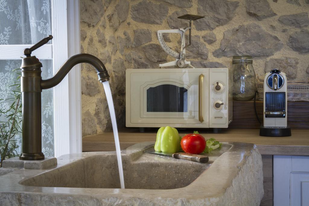 White Cottage Heritage House Čižići Εξωτερικό φωτογραφία