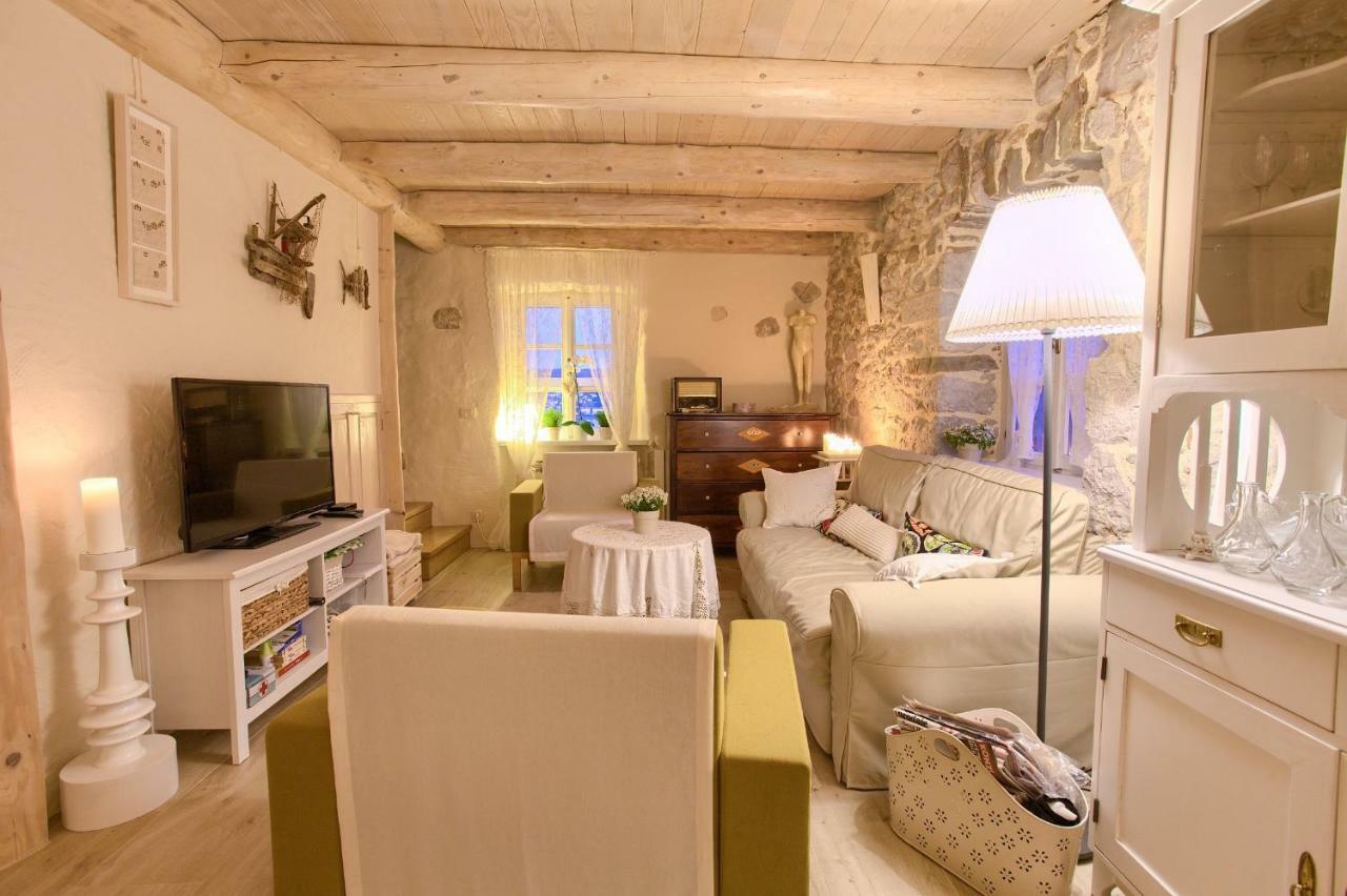 White Cottage Heritage House Čižići Εξωτερικό φωτογραφία