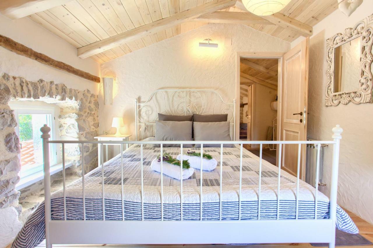 White Cottage Heritage House Čižići Εξωτερικό φωτογραφία