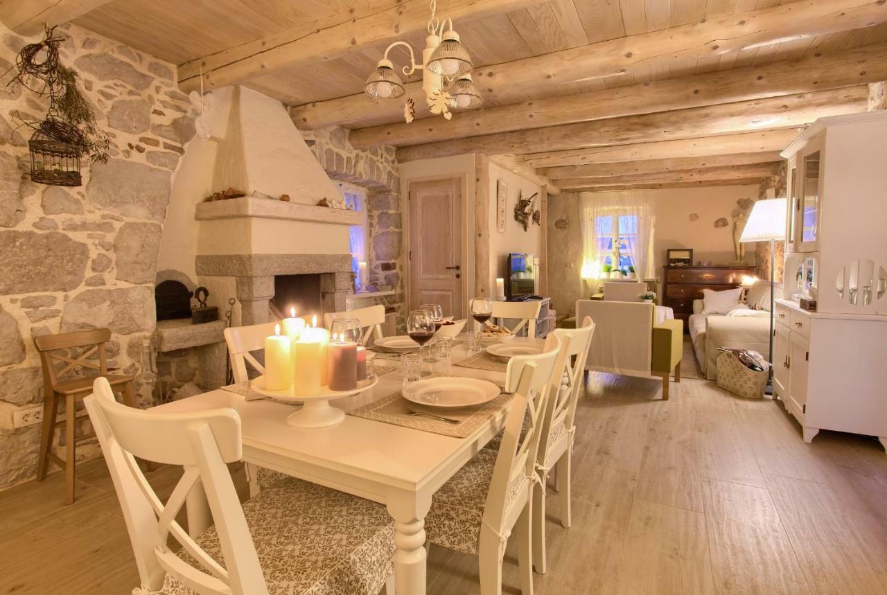 White Cottage Heritage House Čižići Εξωτερικό φωτογραφία