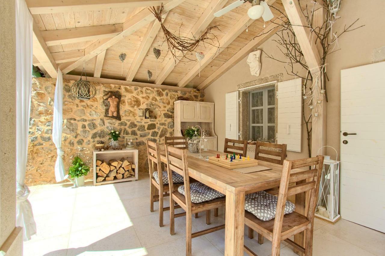 White Cottage Heritage House Čižići Εξωτερικό φωτογραφία