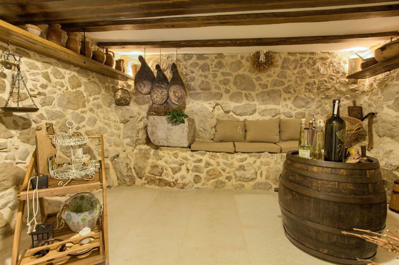 White Cottage Heritage House Čižići Εξωτερικό φωτογραφία