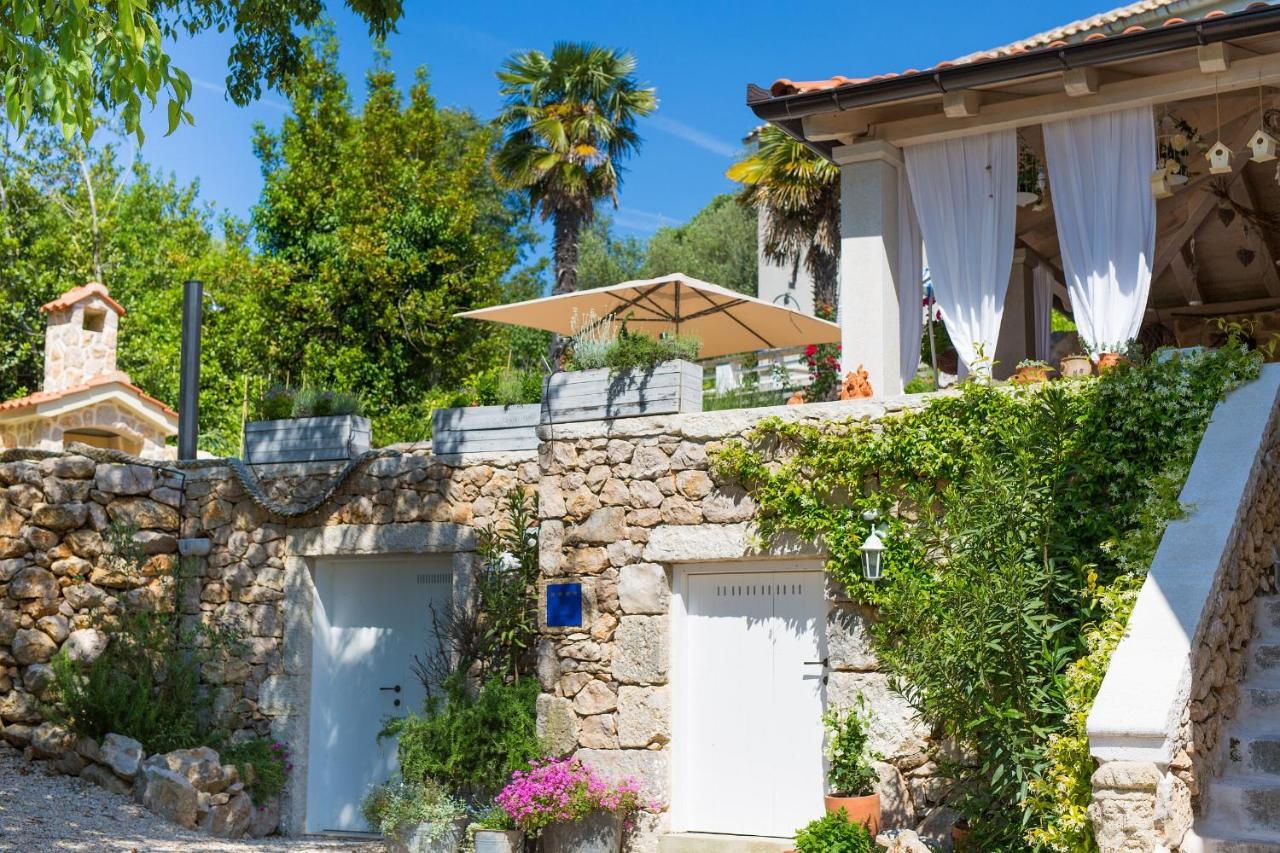White Cottage Heritage House Čižići Εξωτερικό φωτογραφία