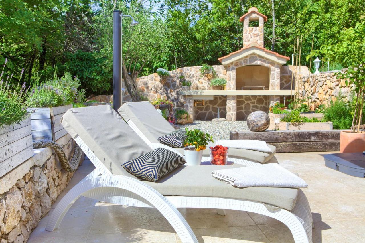 White Cottage Heritage House Čižići Εξωτερικό φωτογραφία