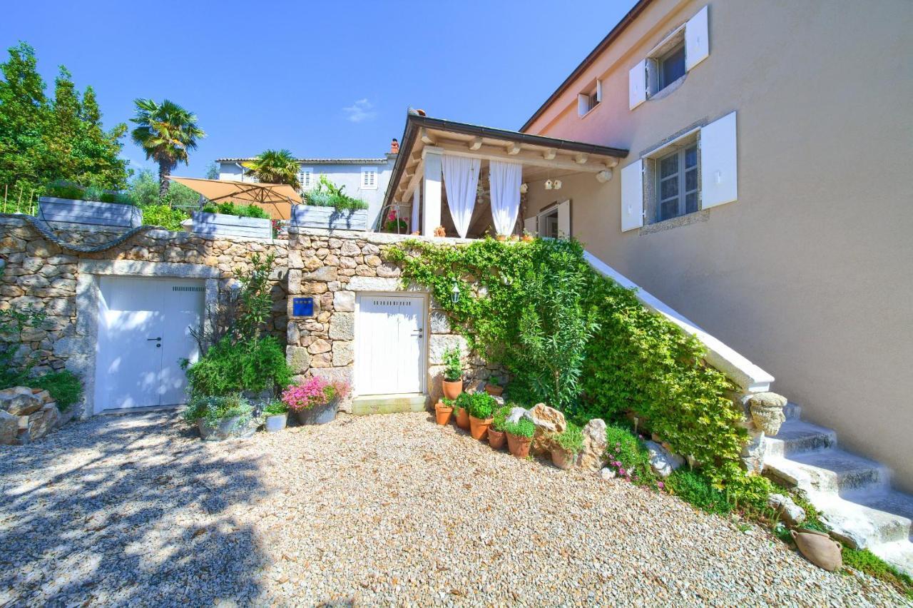 White Cottage Heritage House Čižići Εξωτερικό φωτογραφία